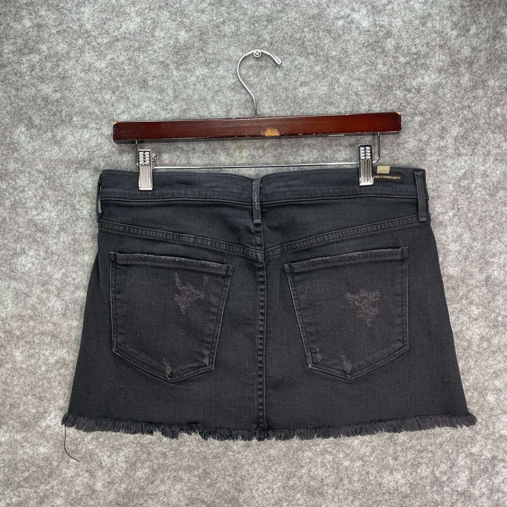Citizens Of Humanity Women’s Black Denim Mini Skirt Size 26 Distressed Frayed - Picture 9 of 16
